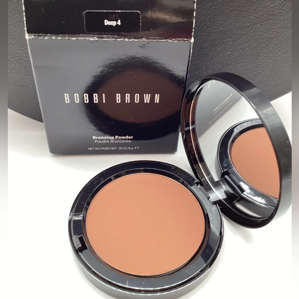 Bobbi Brown Bronzing Powder in Deep 4 - BNIB & Discontinued